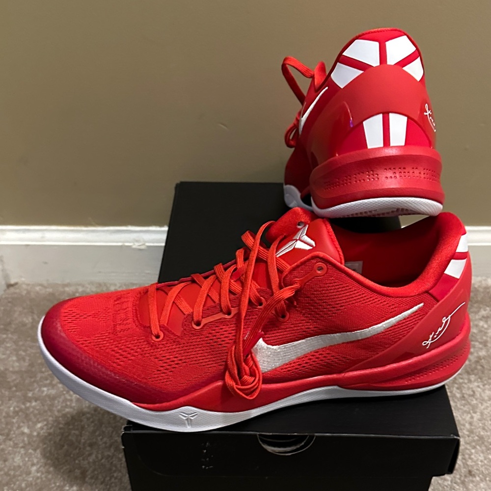 Nike Men's Red Athletic Shoes - Picture 4 of 6